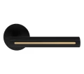 metal-bud-klamka-eleganza-czarny-wstawka-zloty-cieple-podlogi-2.jpg